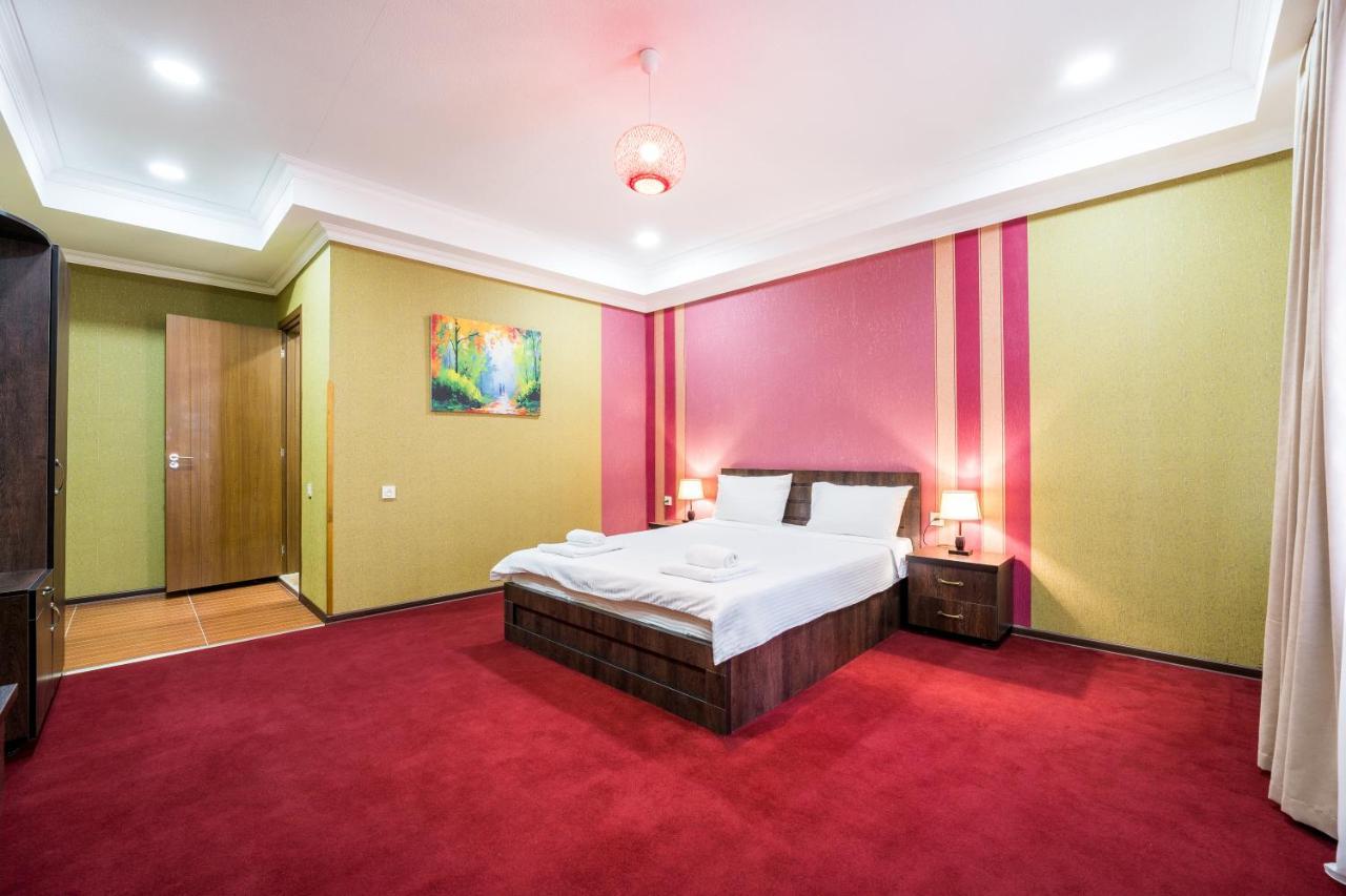 Hotel Georgian House à Koutaïssi Extérieur photo