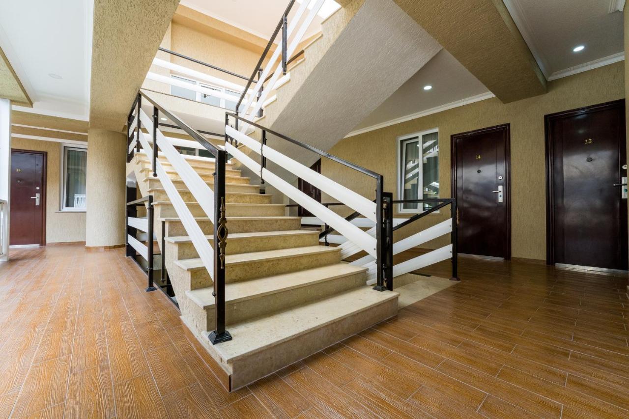 Hotel Georgian House à Koutaïssi Extérieur photo